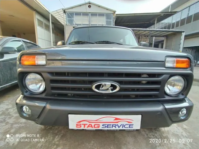 Нива 2121 — полный комплект: Вид спереди